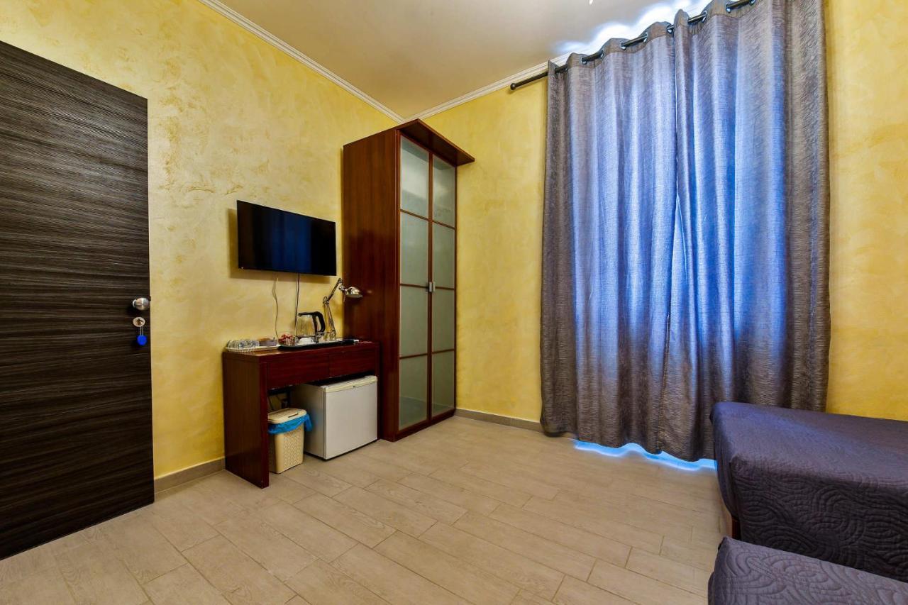 E-room 42 * Roma